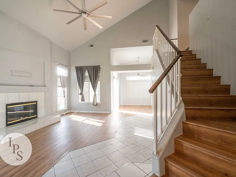 3676 Baron Ave — Photo 4