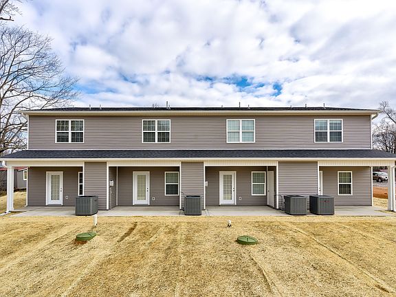 3rd image of 2809 Cruze Dr #1