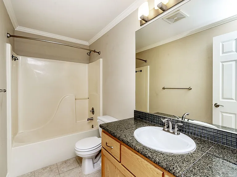11123 172nd St E — Photo 11