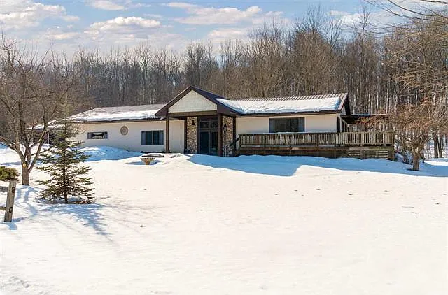 890 Pleasant Valley Rd — Photo 5