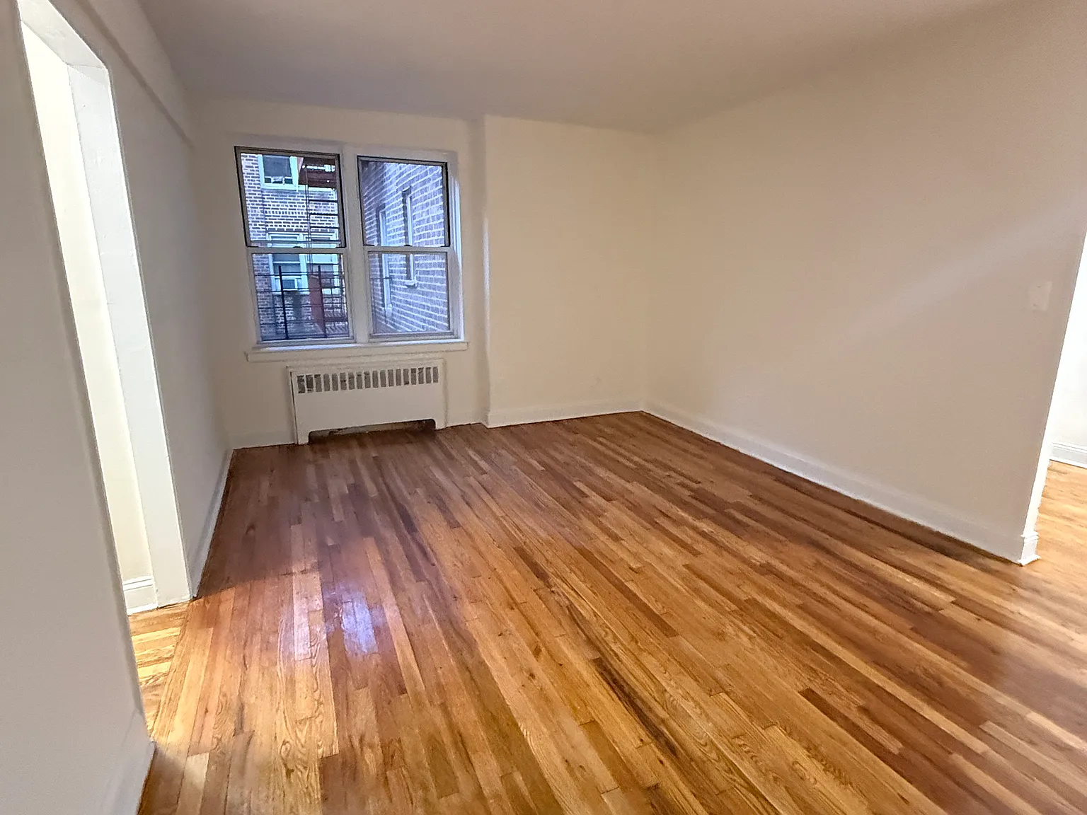 1 bed, 750 sqft, $2,400 — Photo 2