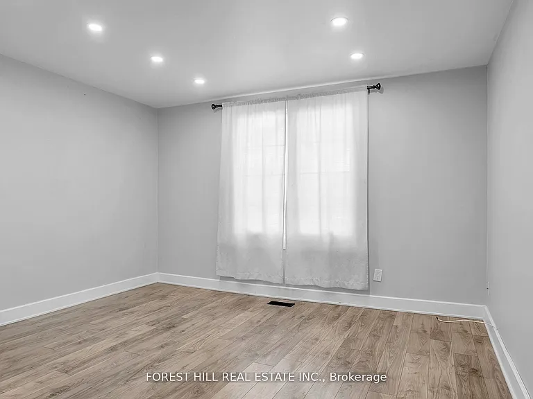 22 Harvey St — Photo 8