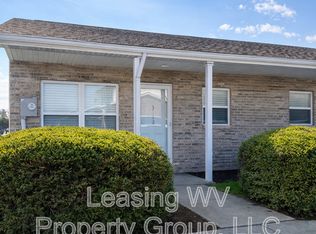 3172 Putnam Ave, Hurricane, WV 25526