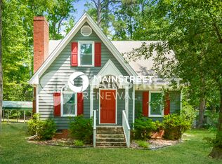 405 Hunters Ridge Dr, Fuquay Varina, NC 27526