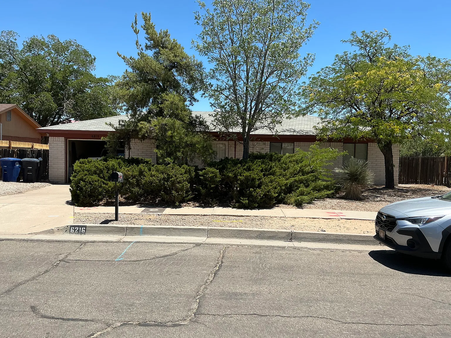 3 bed, 1385 sqft, $1,900 — Photo 1