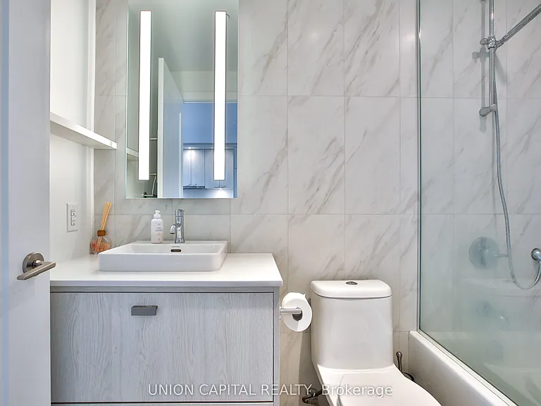 480 Front St W #1505 — Photo 19