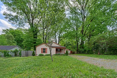3066 Redbud Rd Photo 1