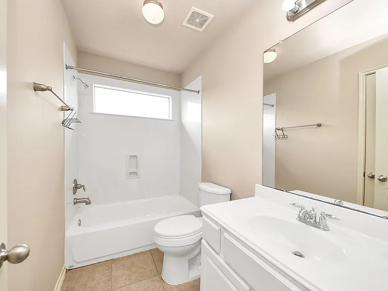 4 Palmdale Ln — Photo 41