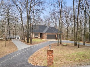 2063 Olde Gate Rd, Nixa, MO 65714