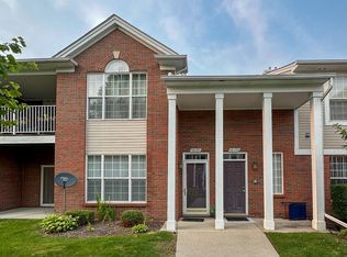 16490 Norfolk Dr, Macomb, MI 48044