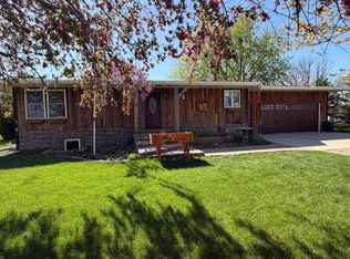 401 4th St, Bath, SD 57427