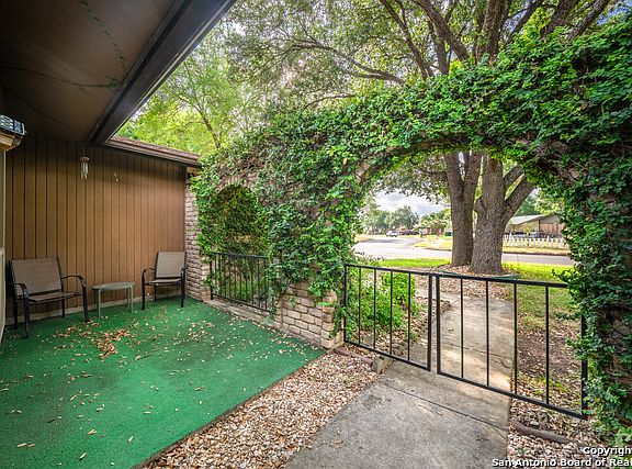 4th image of 8547 Bristlecone St