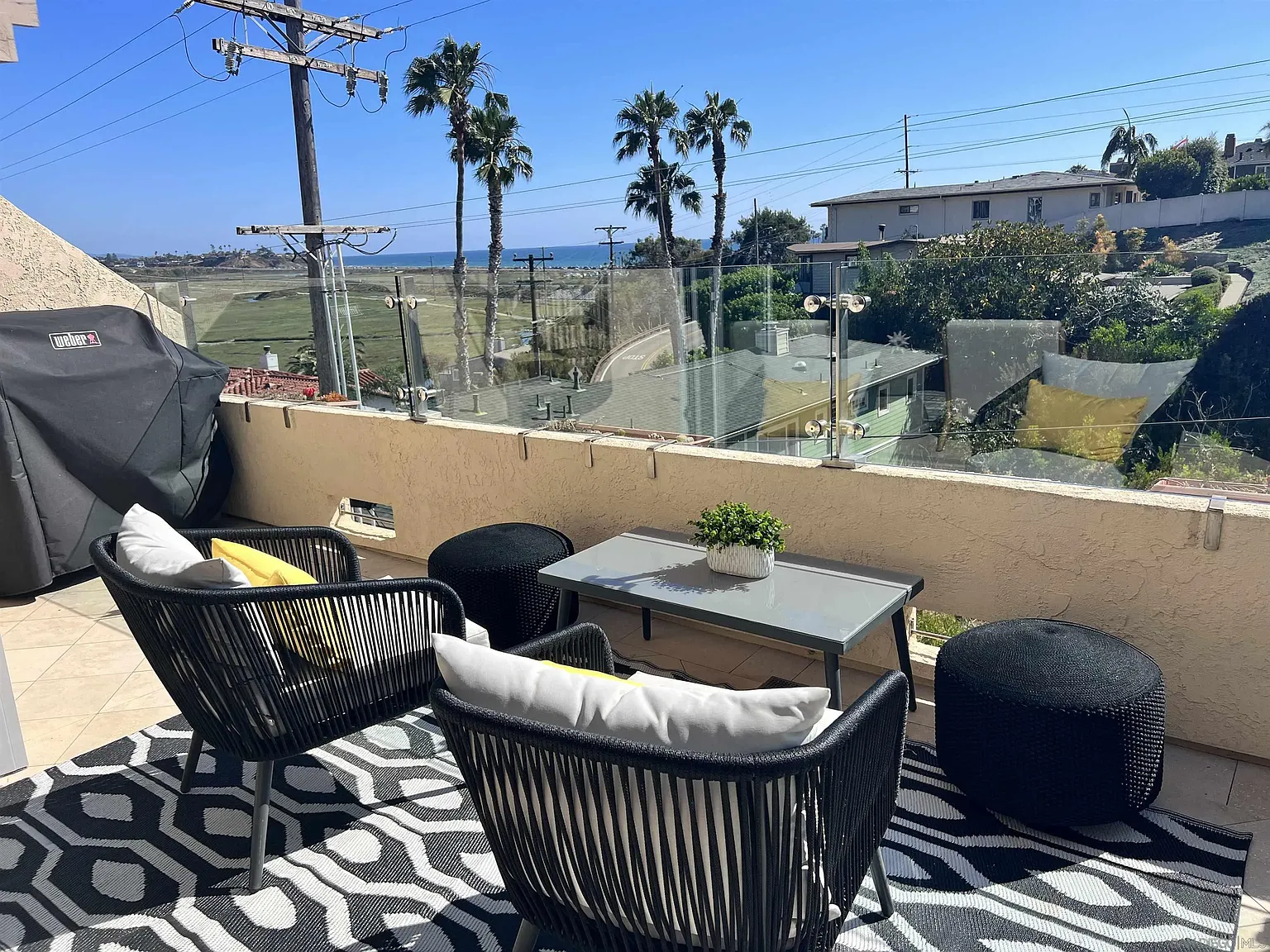 3 bed, 3.0 bath, 2754 sqft, $9,900 — Photo 4