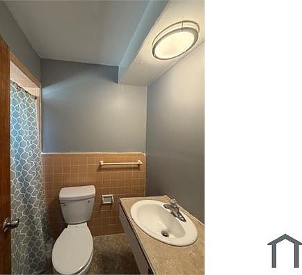 5th image of 23800 Kelly Rd APT 10