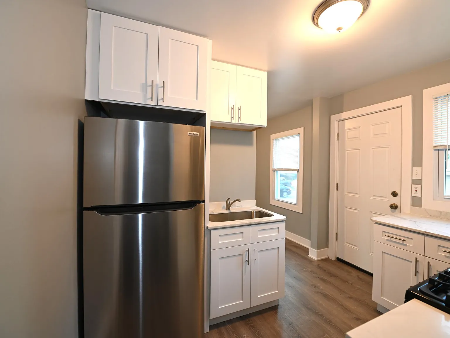 2 bed, 792 sqft, $1,800 — Photo 1