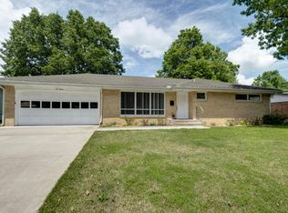 612 King St, Mount Vernon, MO 65712