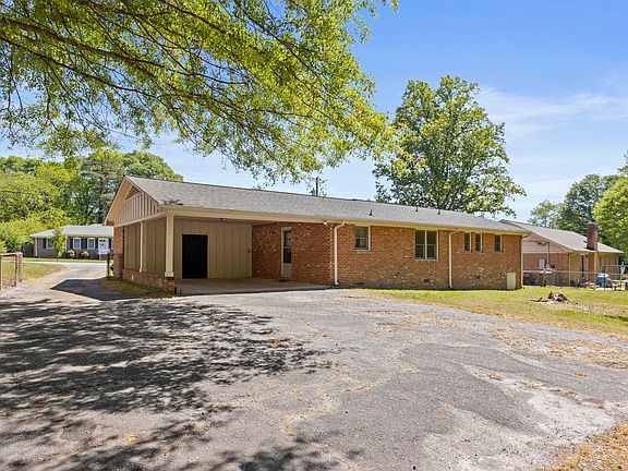 2nd image of 126 Avon Dr
