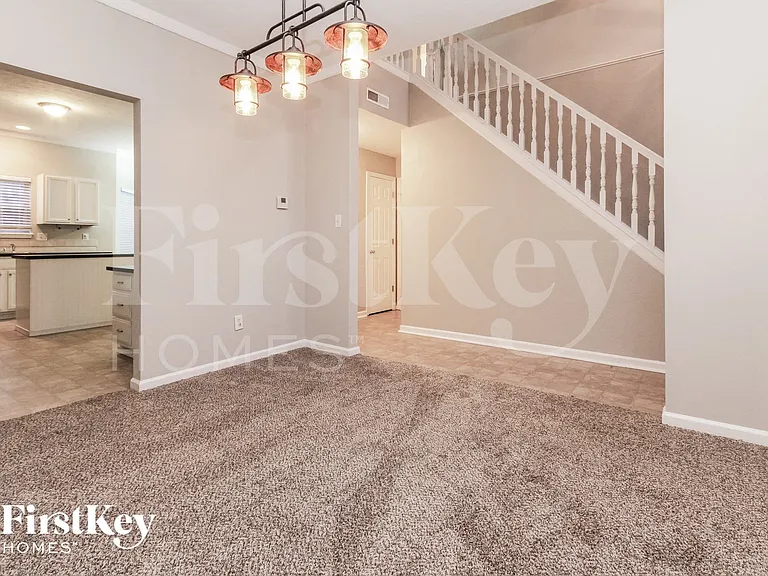 4700 Cork Ct — Photo 4