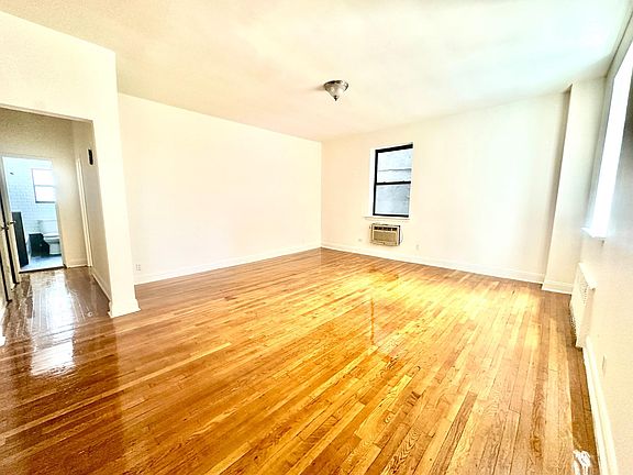 2nd image of 243 W 99th St APT 6