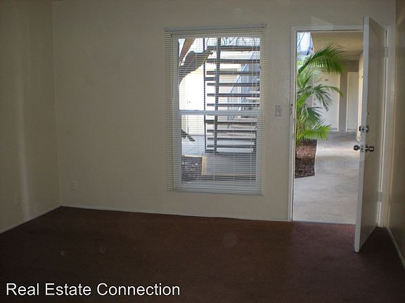 5th image of 12111 Hawthorne Way APT 3