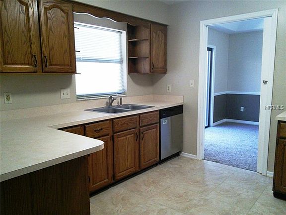 4th image of 14707 Brewster Dr