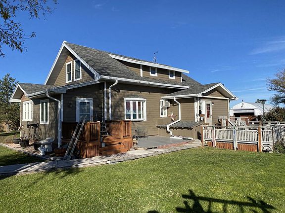 Gurley Home and Acreage - Front of home