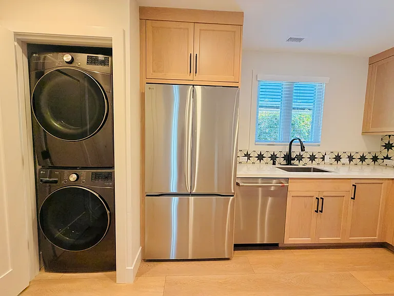 2960 Ventura Dr — Photo 5