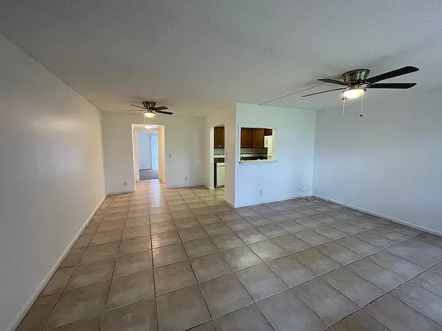 9 Mansfield Way #9