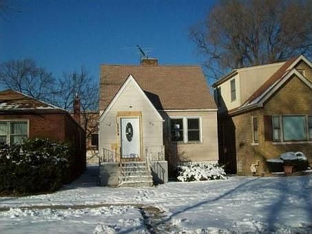 2nd image of 2304 119th Pl