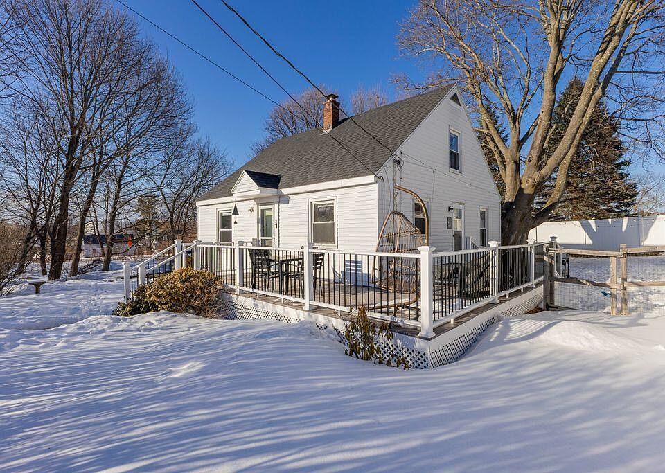 1st image of 2 Ridgeland Avenue