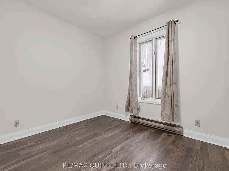 185 Foster Ave — Photo 13