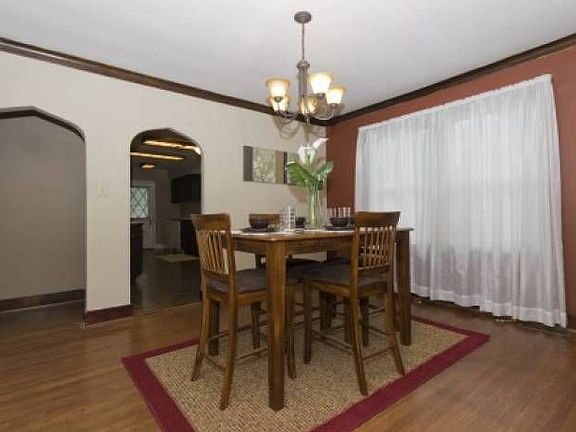 Seperate dining room