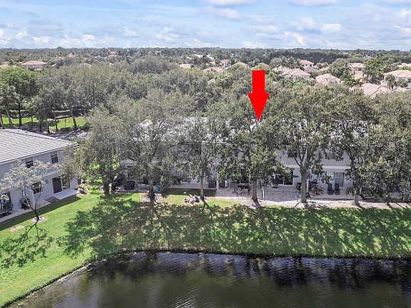 3rd image of 16129 Sierra Palms Dr