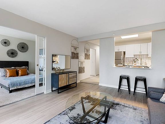 3rd image of 333 E Ontario St #1-709
