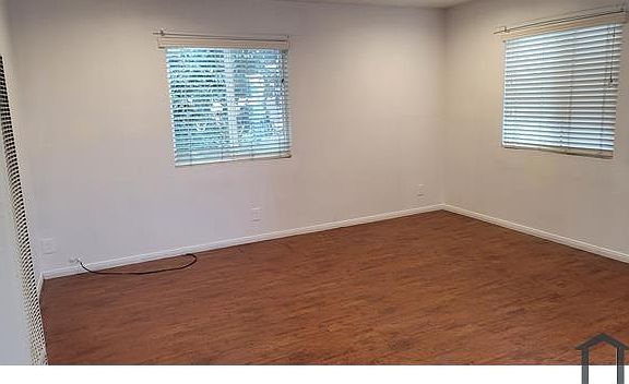 2nd image of 1122 W 93rd St #2