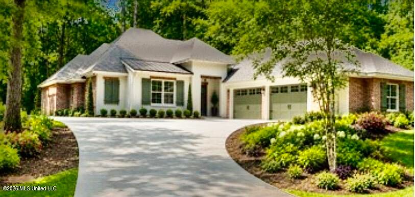 1st image of 46 Fairway Dr