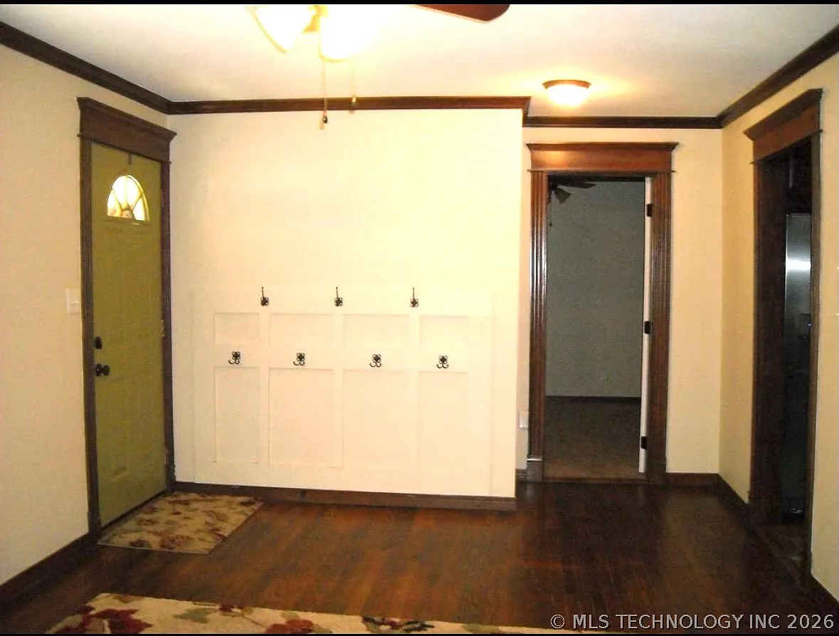 3 bed, 2.0 bath, 1248 sqft, $1,750 — Photo 2