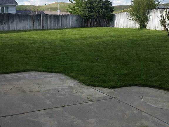 2nd image of 1145 Mesa Ct