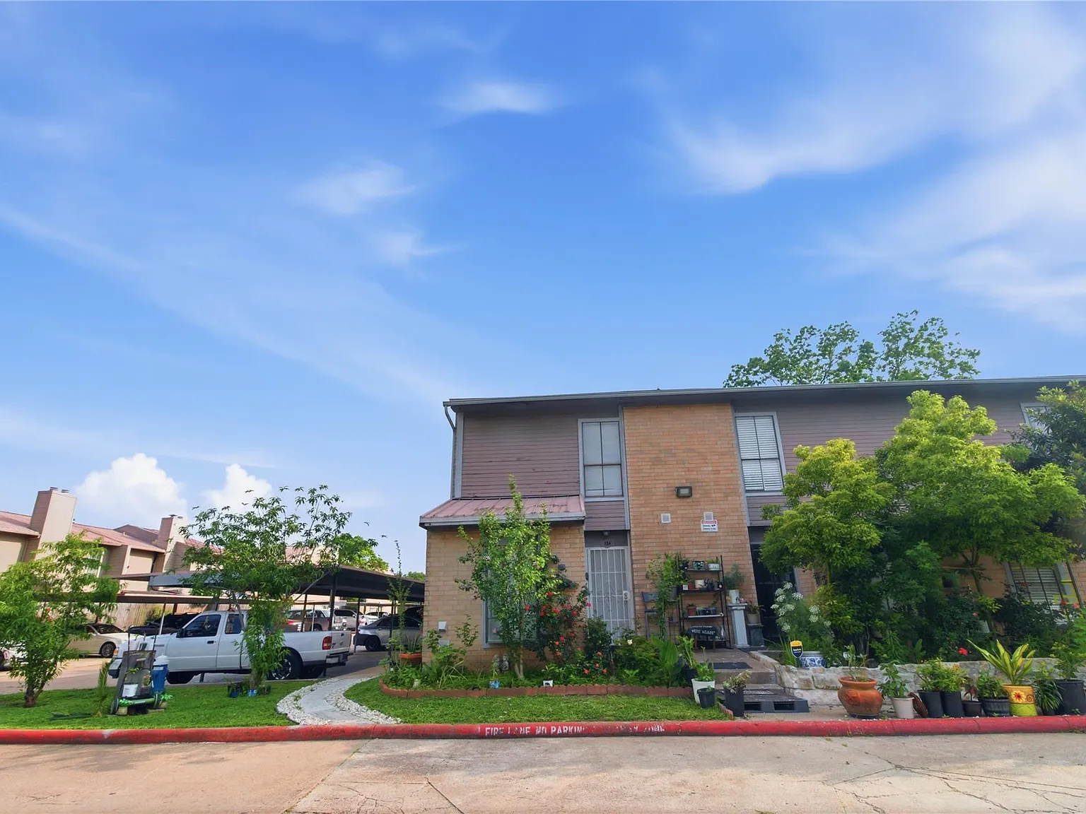 2 bed, 2.5 bath, 1224 sqft, $1,250 — Photo 2