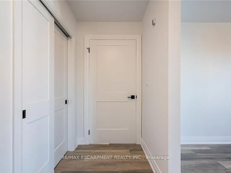 4289 Mountain St #3 — Photo 27