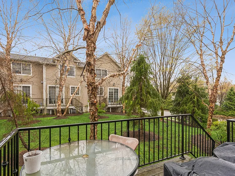 3 Hemlock Ln — Photo 33