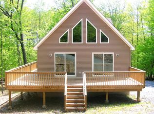 6 Silver Springs Rd, Lake Ariel, PA 18436