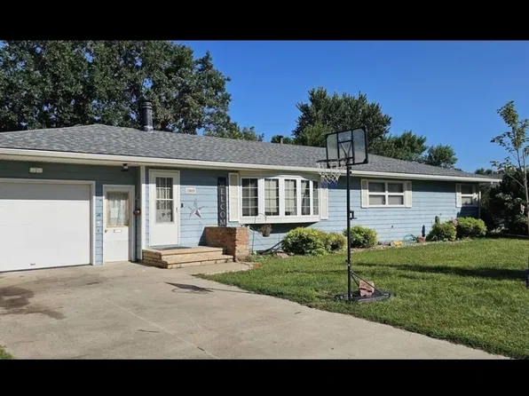 1002 Linden St, Luverne, MN 56156