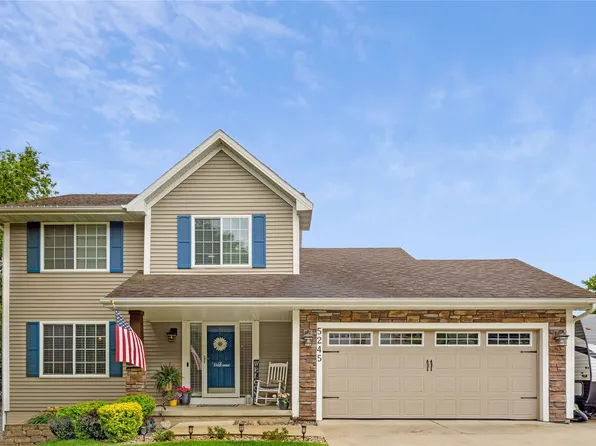 5245 Pine Valley Dr, Pleasant Hill, IA 50327