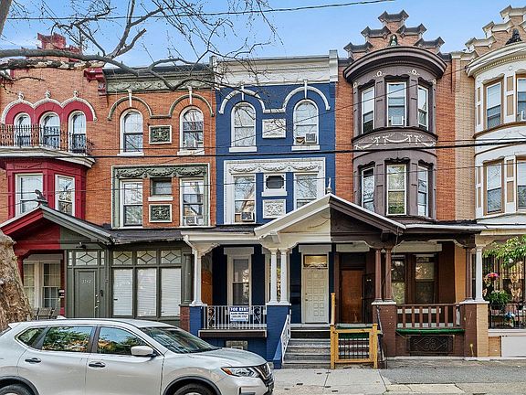 3rd image of 3744 N Carlisle St #1