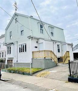 28 Slater St, Pawtucket, RI, 02860