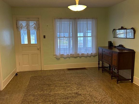 4th image of 601 W Oldfield St