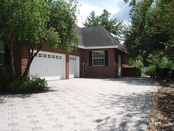 4th image of 828 Ashton Oaks Cir