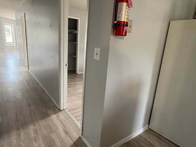 208 Main St #B — Photo 5