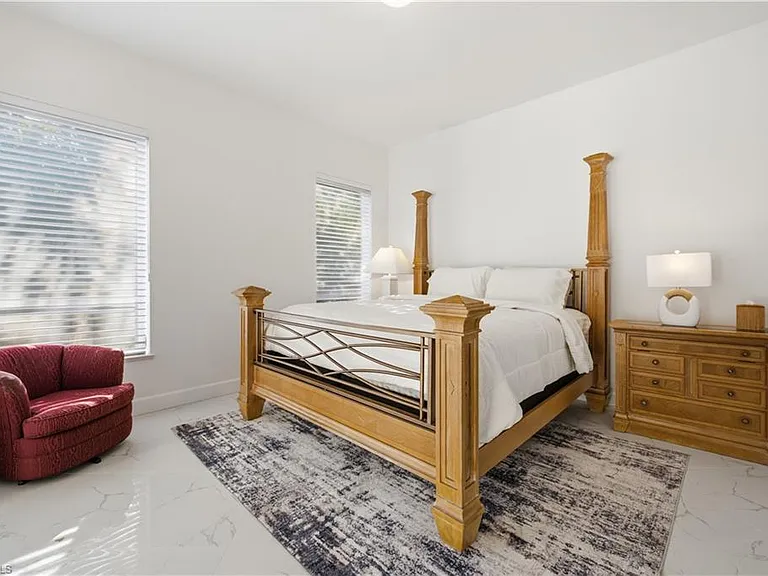 27231 Lakeway Ct — Photo 26